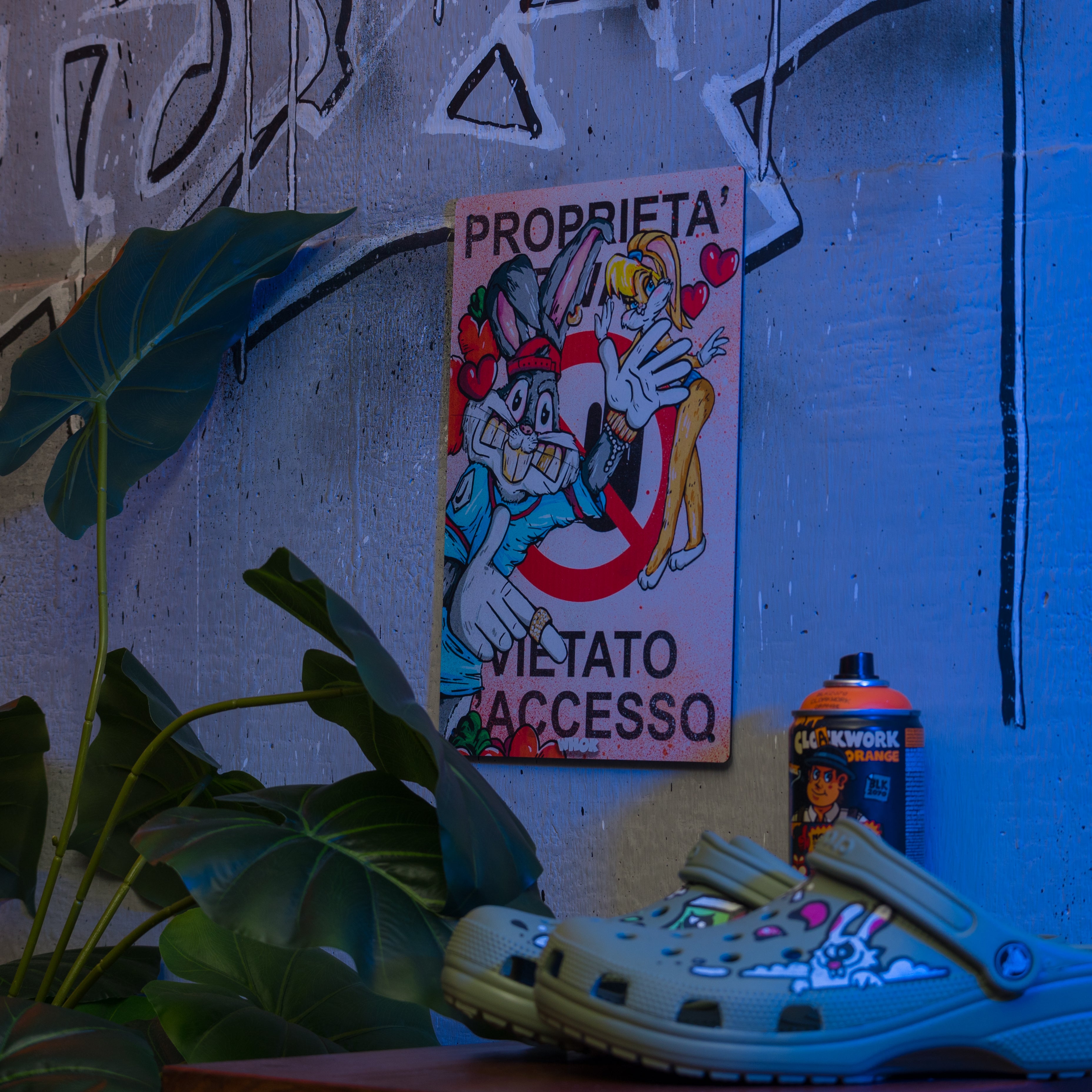 Bugs bunny & Lola private property sign